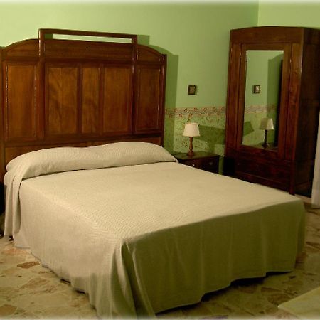 Casa Tina Maugeri Bed & Breakfast Catania Bagian luar foto