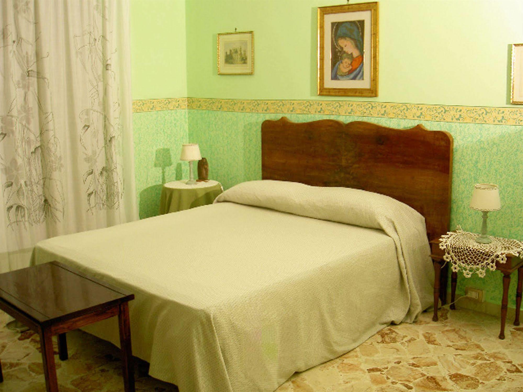 Casa Tina Maugeri Bed & Breakfast Catania Bagian luar foto