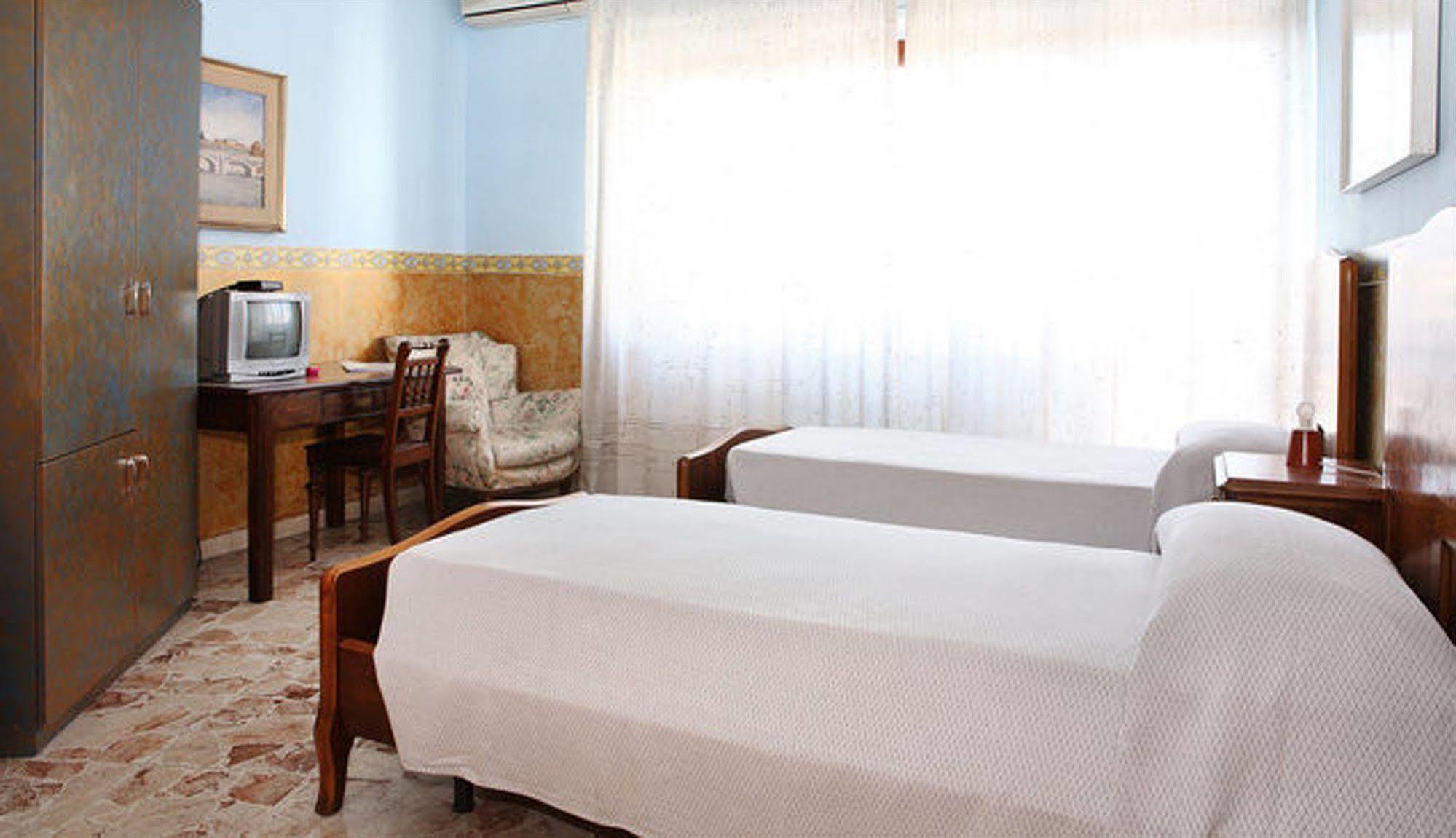 Casa Tina Maugeri Bed & Breakfast Catania Bagian luar foto
